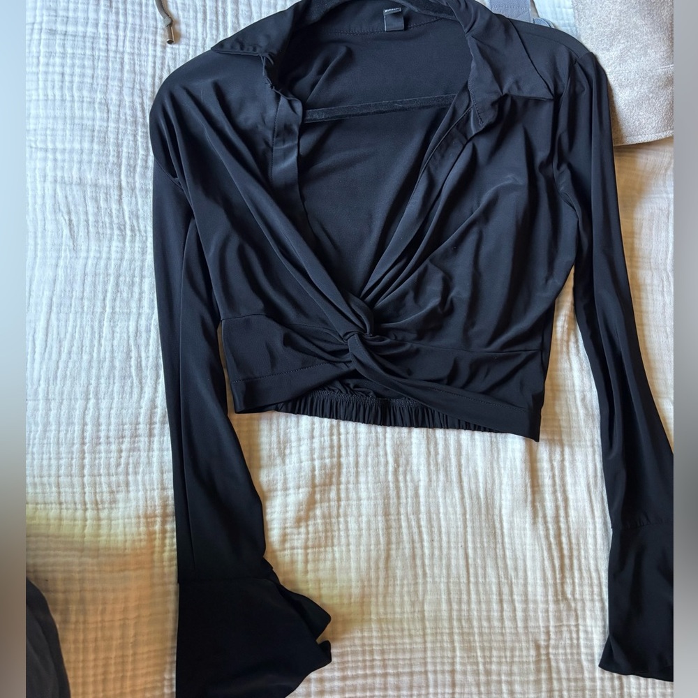Windsor Elegant Black Women's crop Top